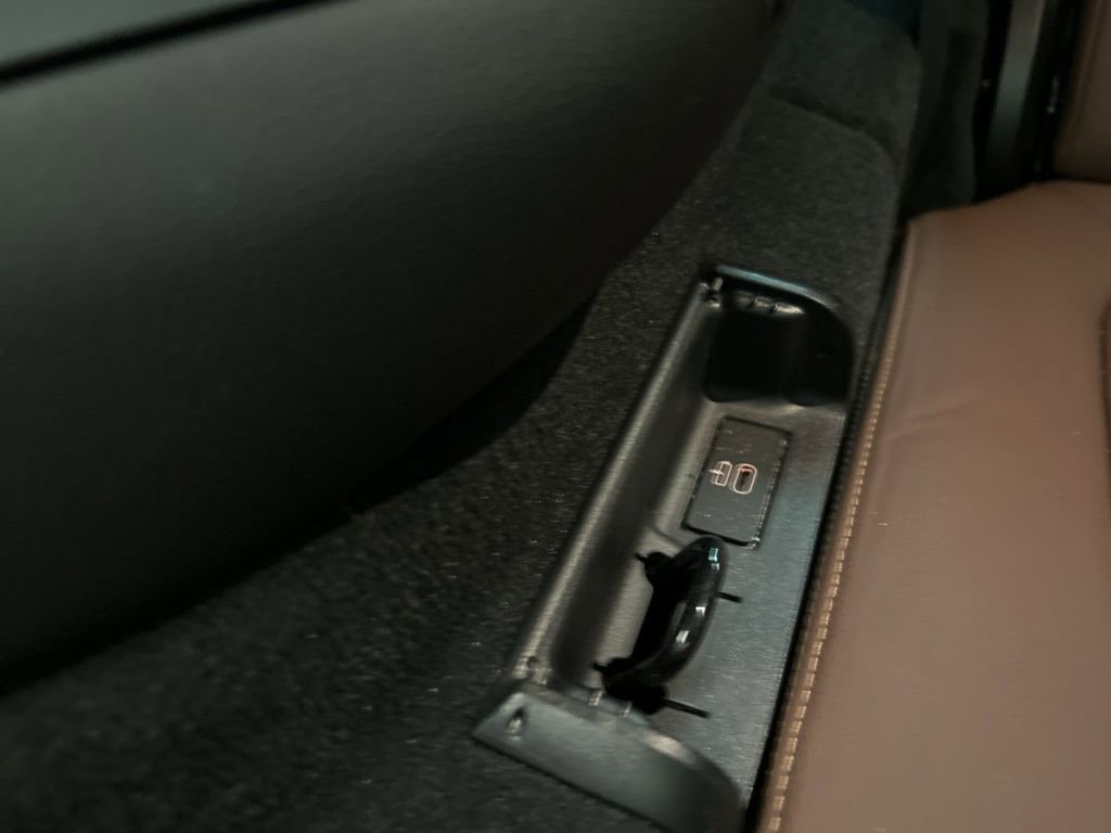 Used 2022 BMW X7 M50i w/ Dynamic Handling Package image 43