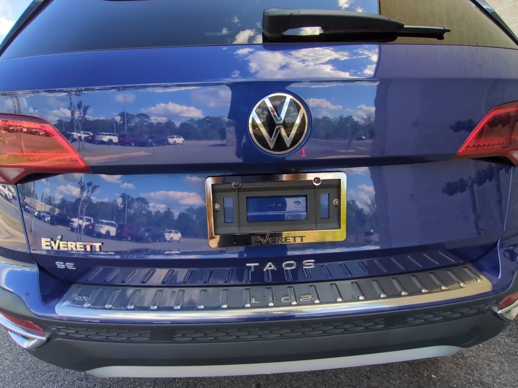 Used 2023 Volkswagen Taos SE image 30
