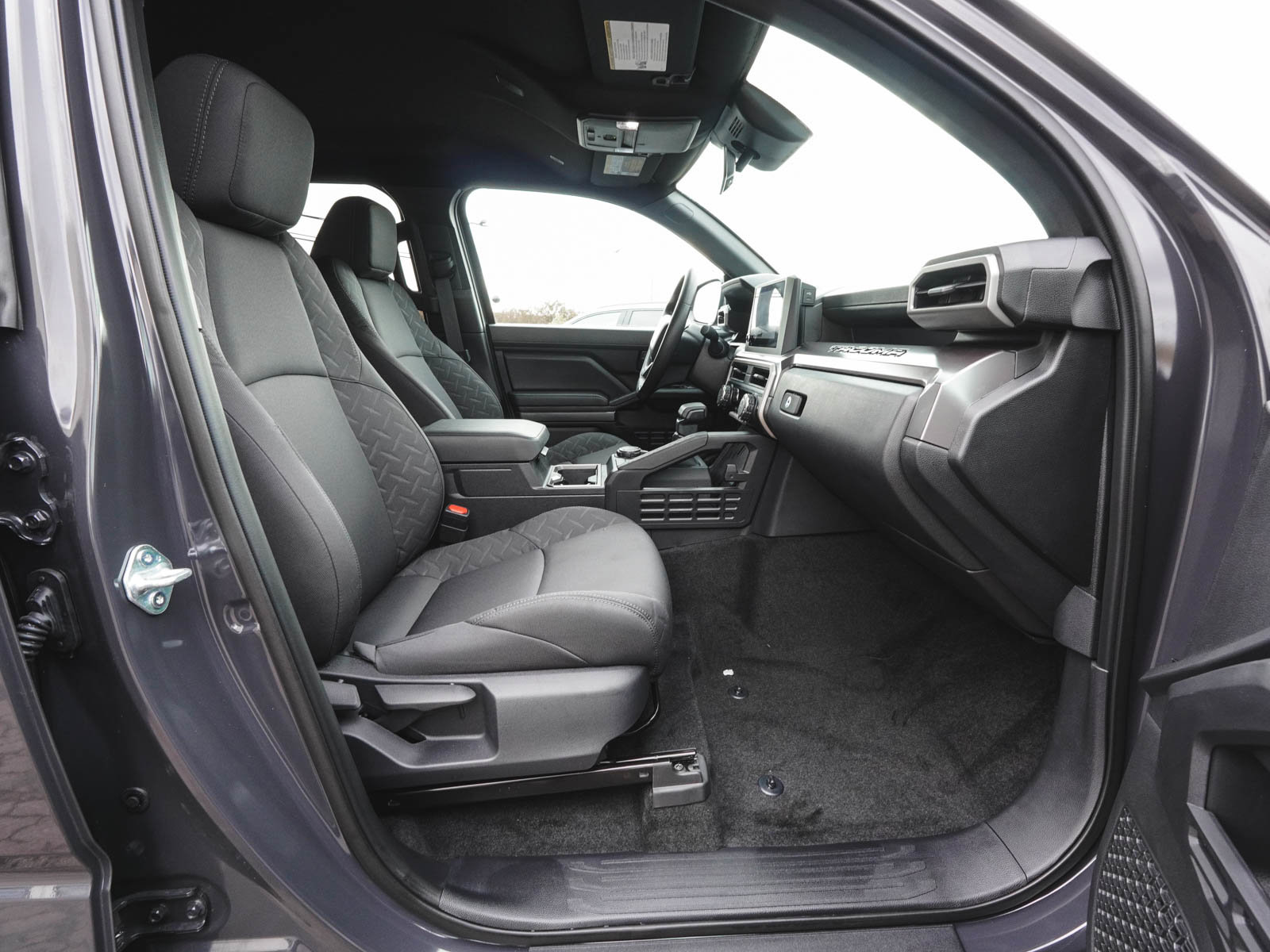 Used 2025 Toyota Tacoma SR5 image 37