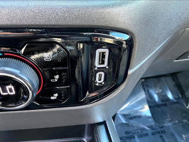 Used 2025 Chevrolet Silverado 1500 ZR2 w/ Technology Package image 25