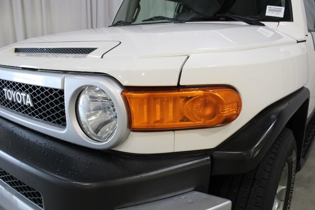 Used 2013 Toyota FJ Cruiser 4WD w/ Upgrade Pkg image 33