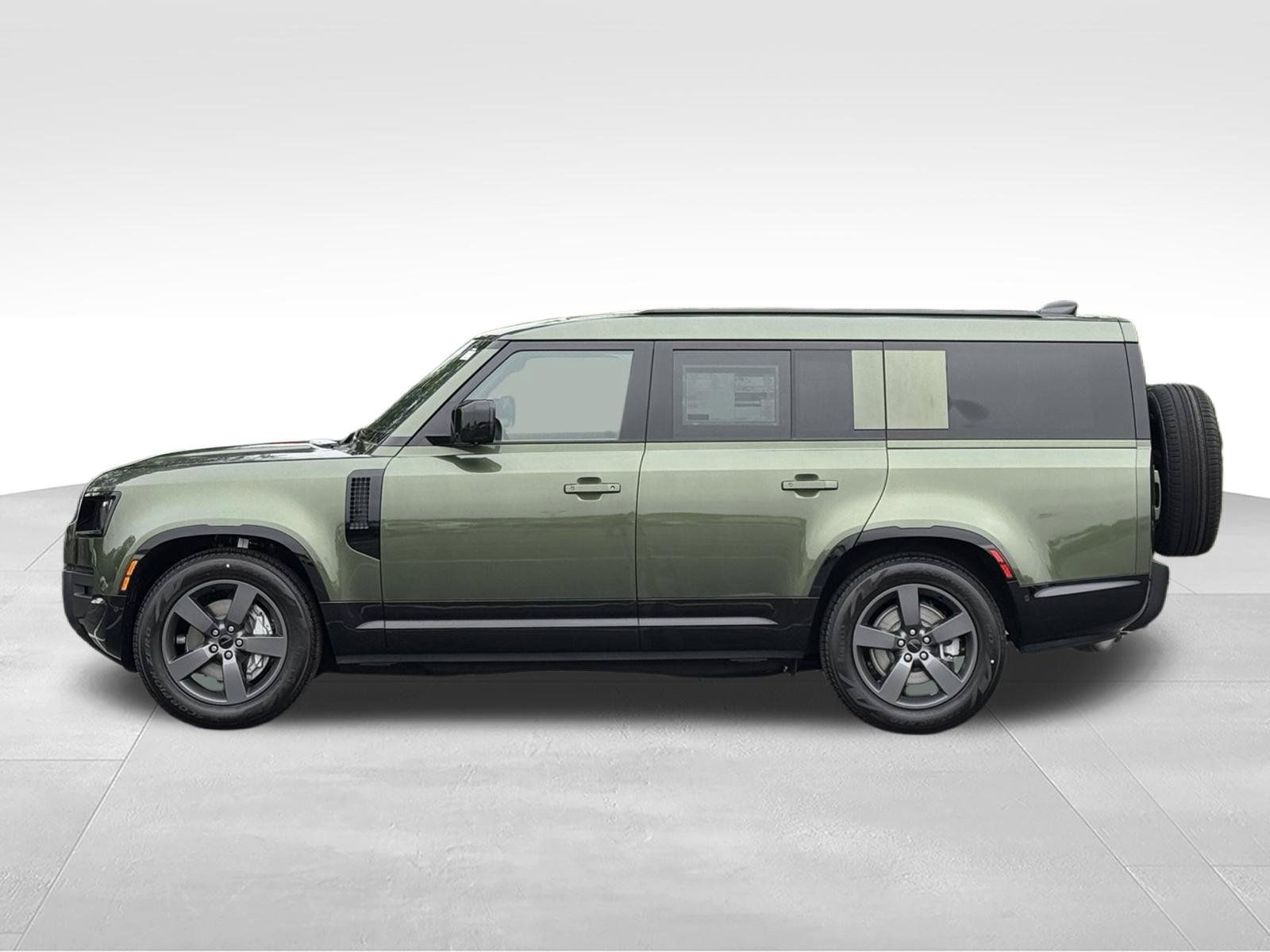 New 2026 Land Rover Defender 130 X-Dynamic SE AWD/4WD image 2