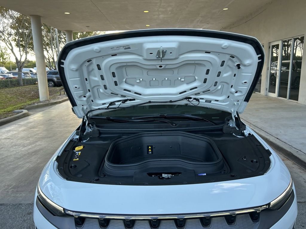 Used 2024 Jeep Wagoneer Launch Edition image 13