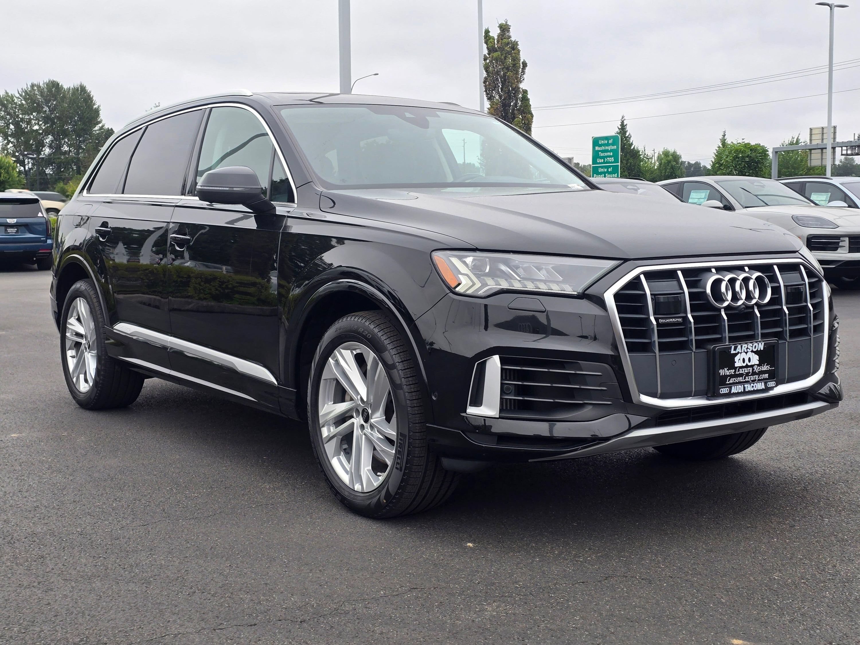 Used 2023 Audi Q7 3.0T Premium Plus w/ Premium Plus Package AWD/4WD image 7