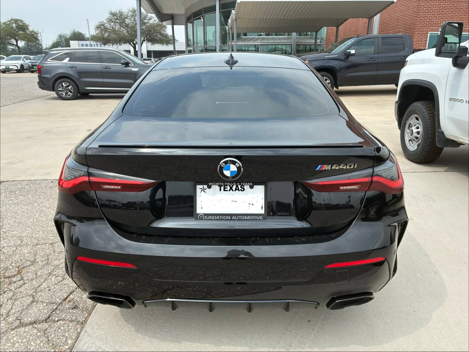Used 2022 BMW M440i Coupe w/ Shadowloine Package RWD image 11