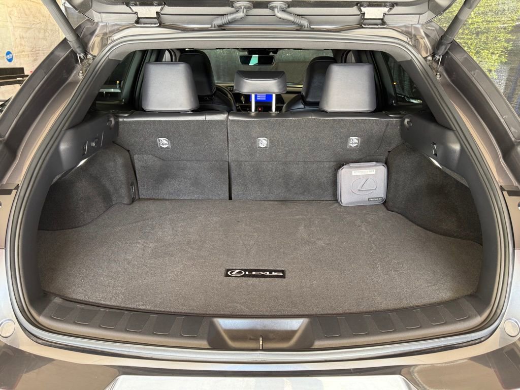 Certified 2024 Lexus UX 250h FWD image 13