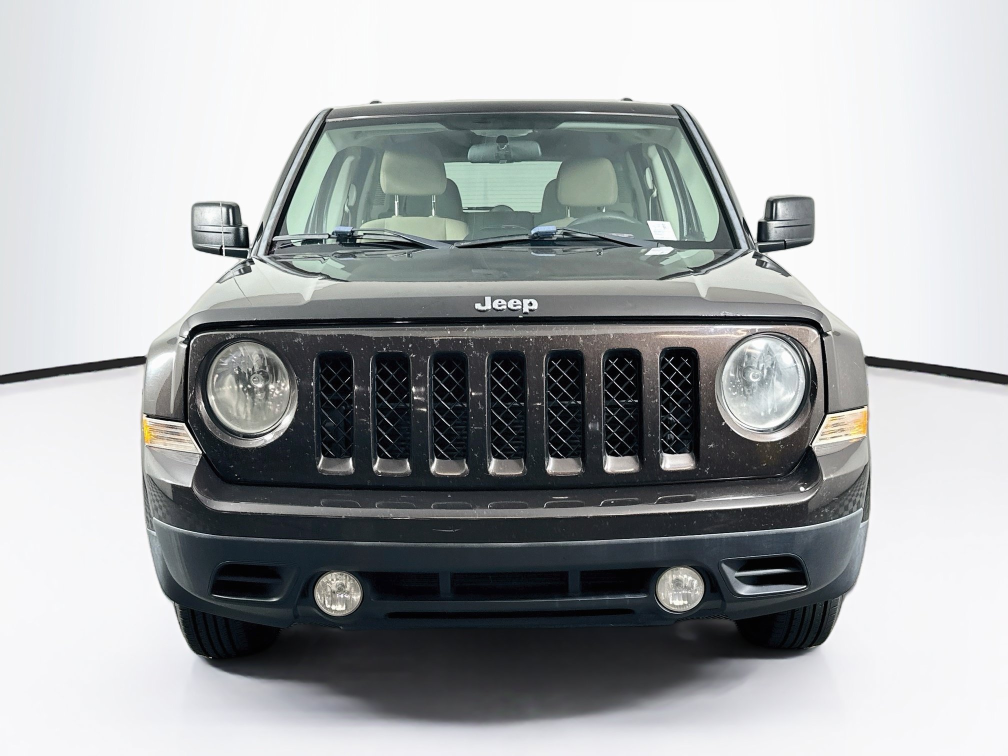 Used 2014 Jeep Patriot Sport w/ Power Value Group FWD image 2