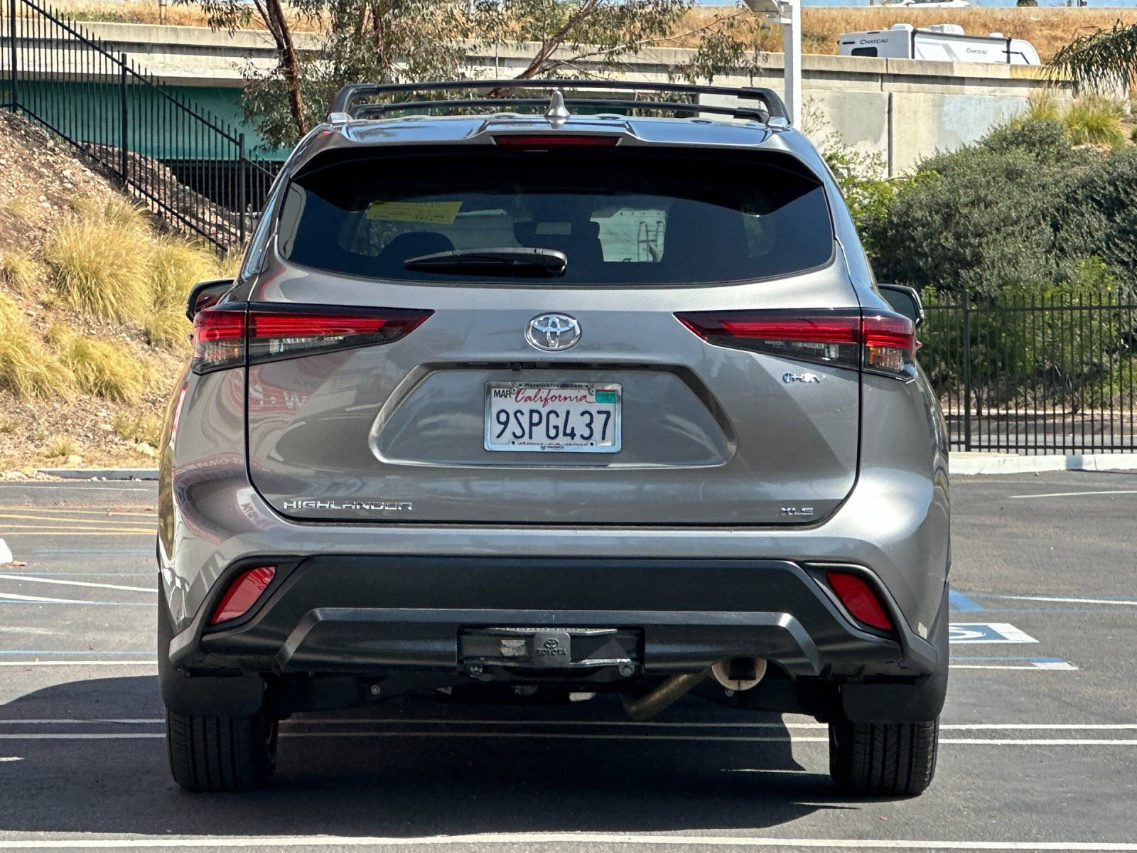 Used 2025 Toyota Highlander XLE AWD/4WD image 4