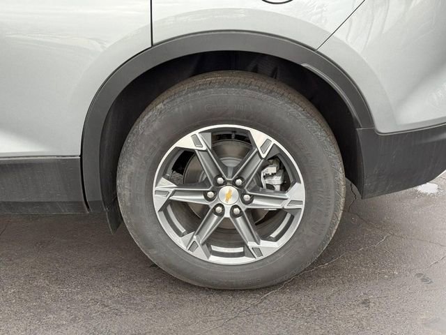 Used 2025 Chevrolet Blazer LT image 4