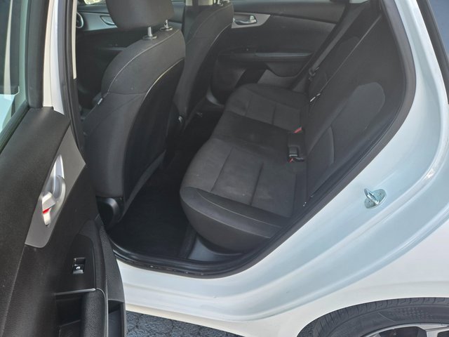 Used 2023 Kia Forte LXS w/ LXS Technology Package image 18