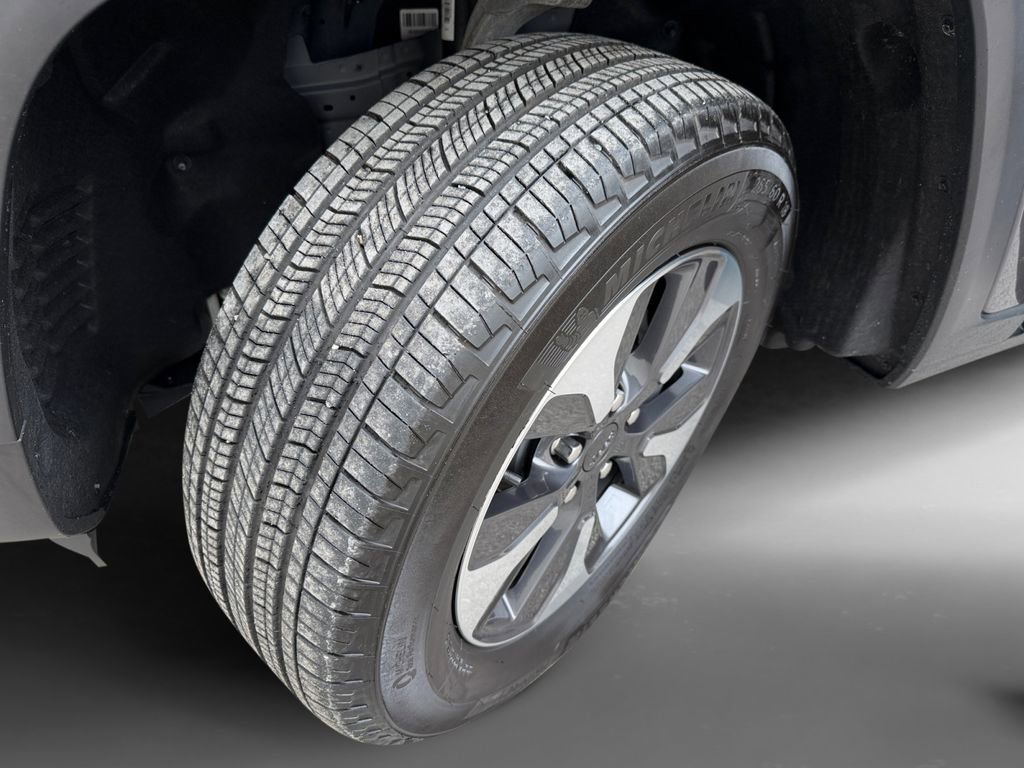 Used 2023 Jeep Grand Cherokee 4WD 4xe w/ Luxury Tech Group II image 10