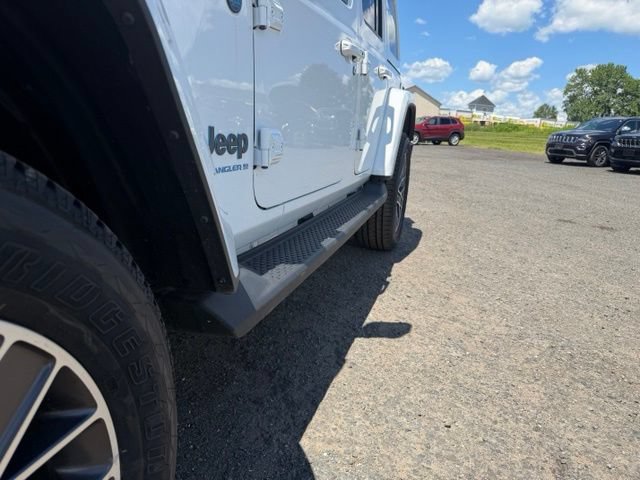 Certified 2023 Jeep Wrangler Unlimited Sahara AWD/4WD image 33
