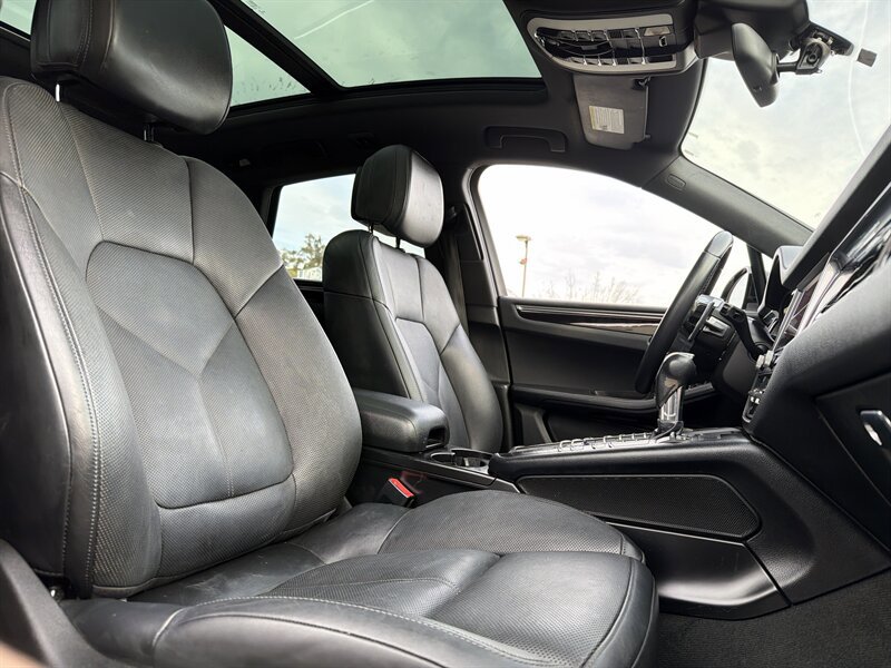Used 2019 Porsche Macan S image 20