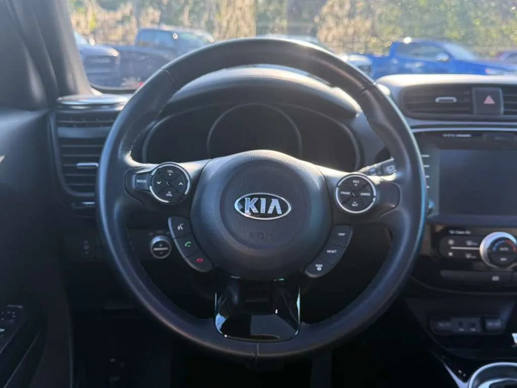 Used 2014 Kia Soul ! w/ Sun & Sound Package FWD image 10