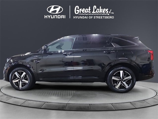 Used 2023 Kia Sorento S image 2