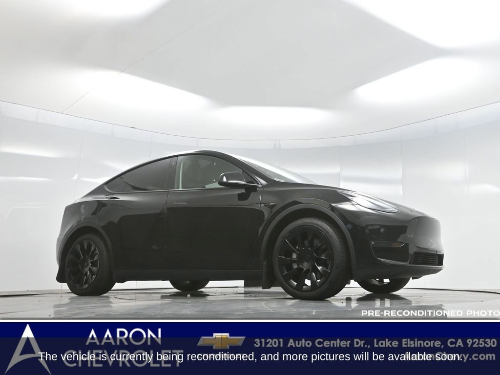 Used 2023 Tesla Model Y Long Range image 2