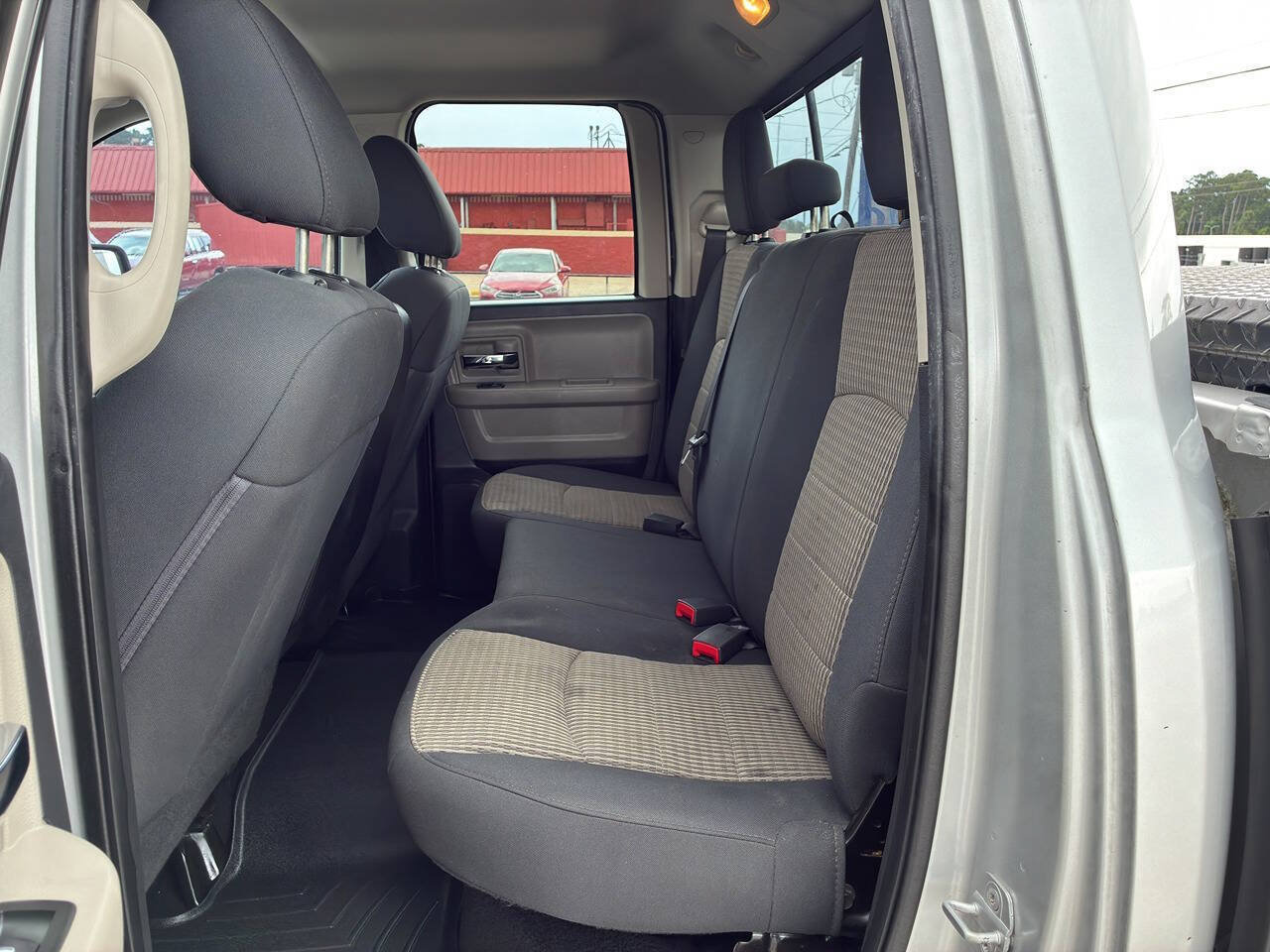 Used 2012 RAM 1500 Classic SLT RWD image 28