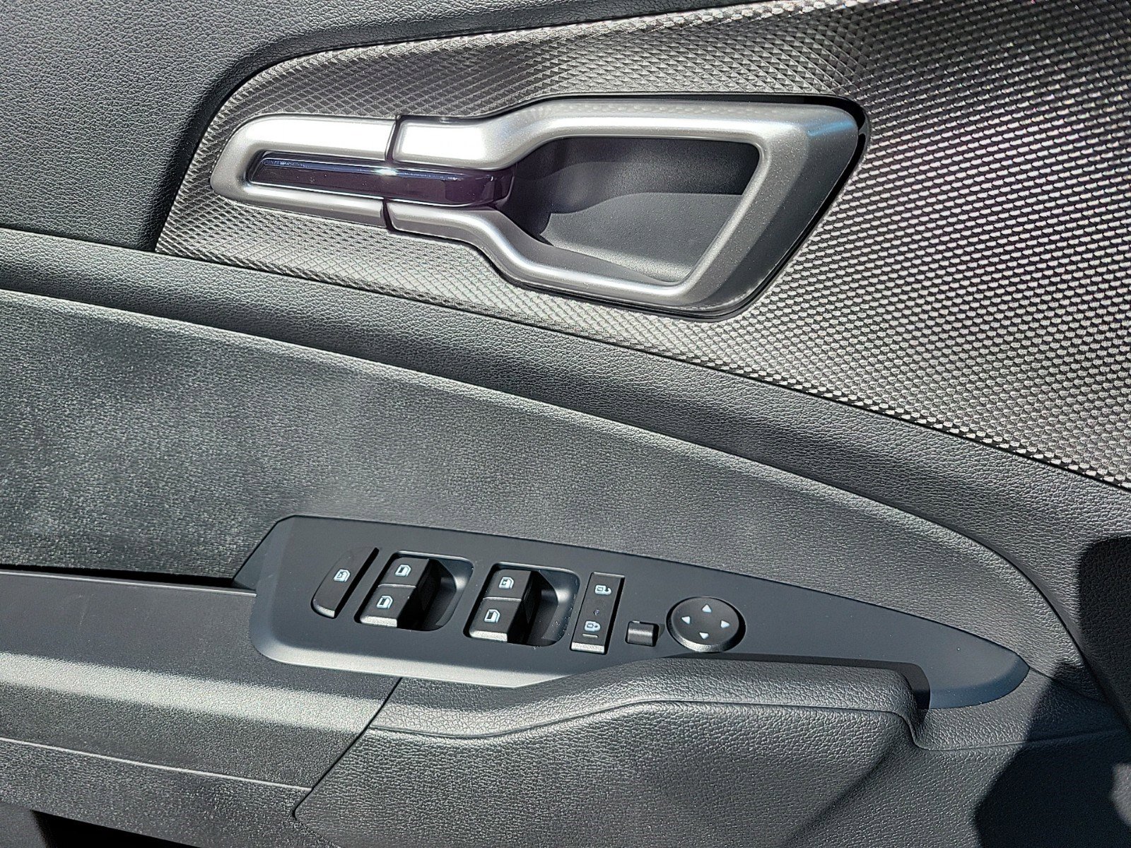 New 2025 Kia Sportage LX FWD image 18