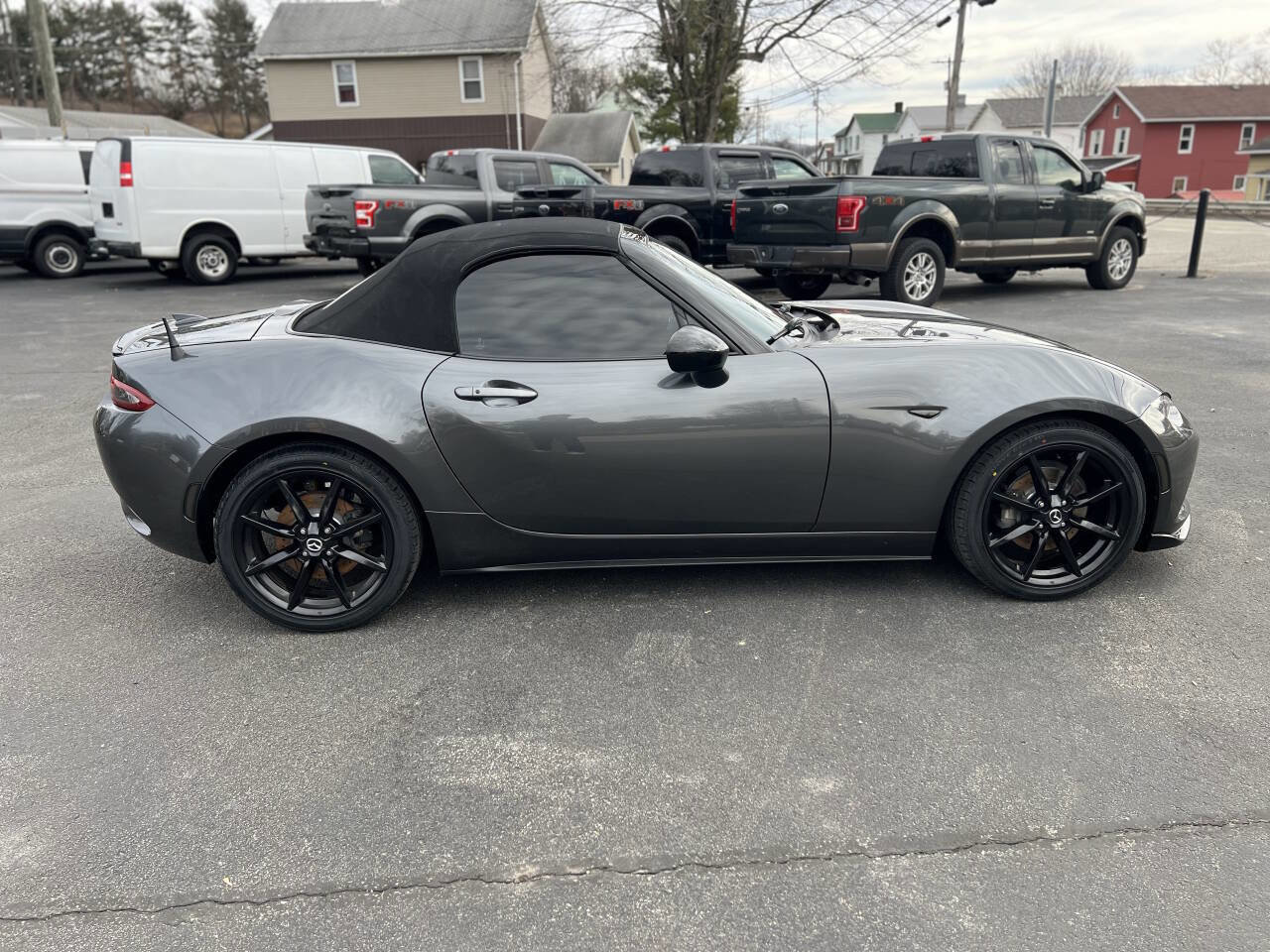 Used 2020 MAZDA MX-5 Miata Club image 4