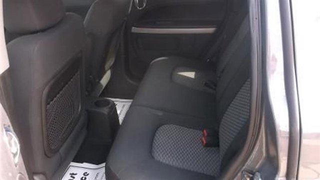 Used 2008 Chevrolet HHR LS image 9