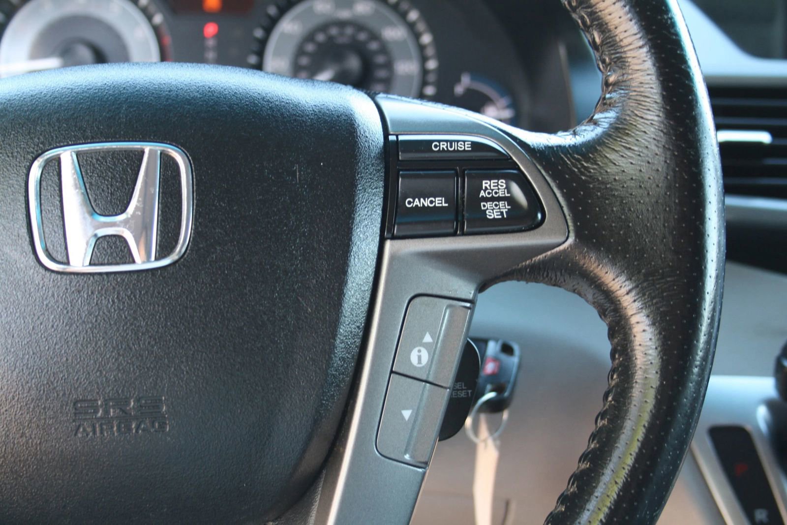 Used 2012 Honda Odyssey Touring Elite image 21