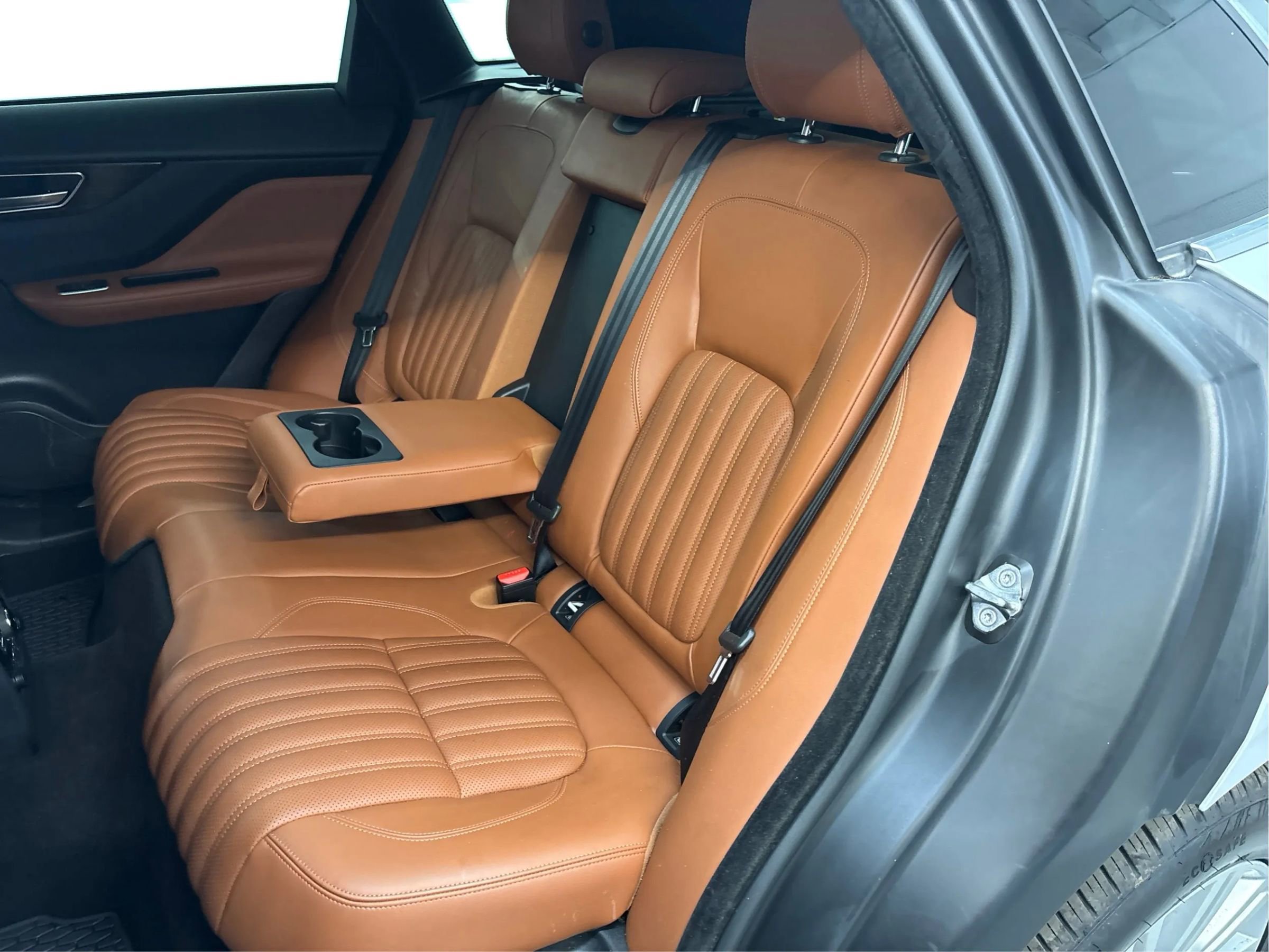 Used 2019 Jaguar F-PACE Portfolio image 8