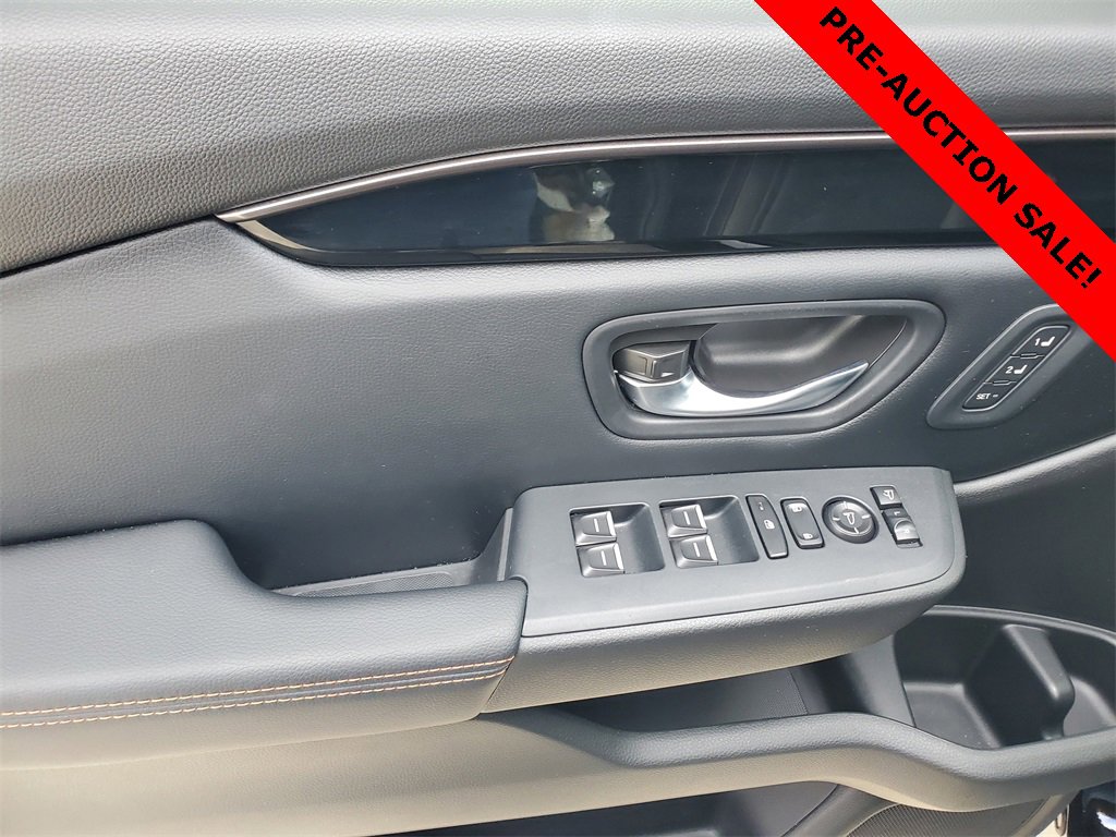 Used 2023 Honda Pilot TrailSport image 21