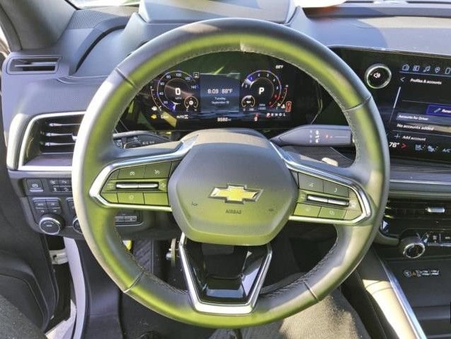 Used 2025 Chevrolet Tahoe Premier image 7