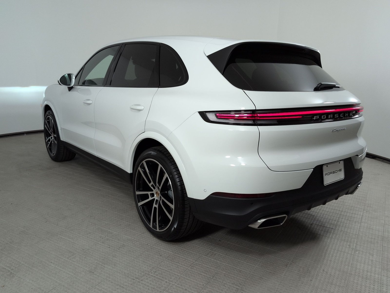 New 2026 Porsche Cayenne AWD/4WD image 9