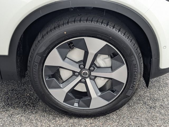 New 2026 Volvo XC40 B5 Plus w/ Protection Package Premier image 11