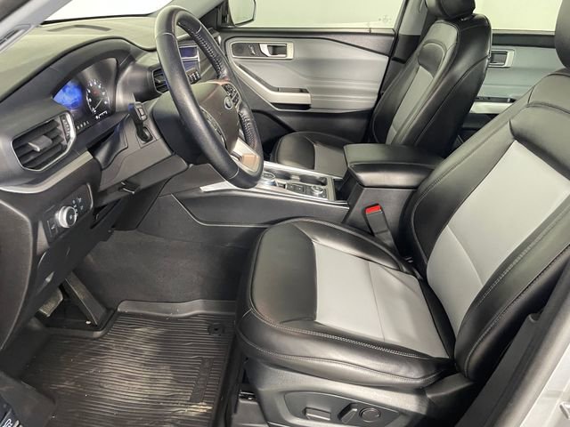 Certified 2022 Ford Explorer XLT w/ Equipment Group 202A image 2