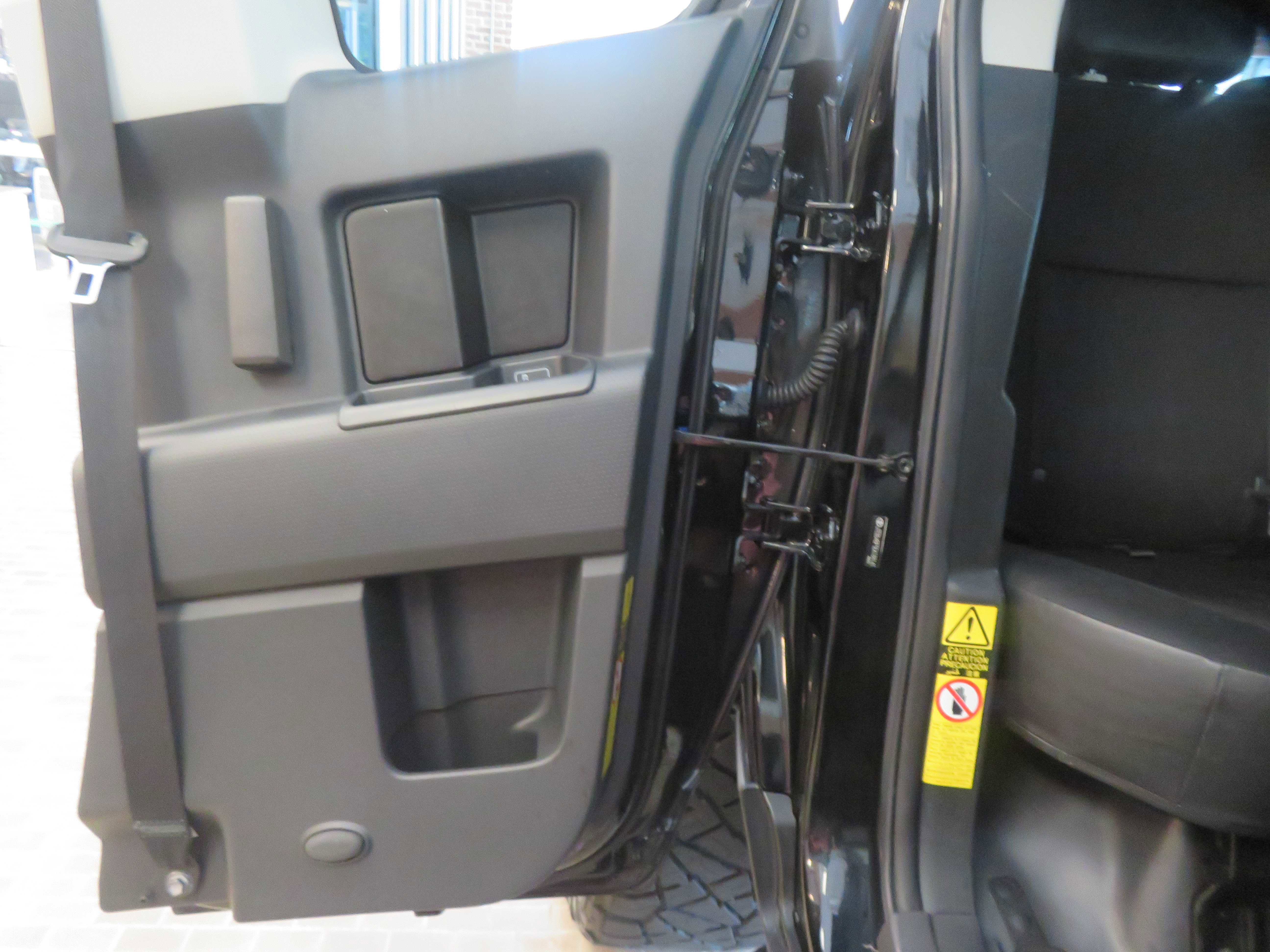 Used 2014 Toyota FJ Cruiser 4WD w/ Upgrade Package image 28