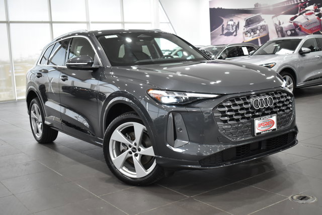 Used 2025 Audi Q5 Premium Plus w/ Premium Plus AWD/4WD image 37