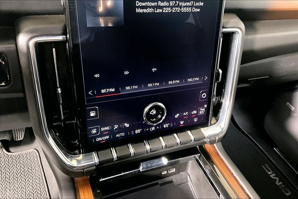 Used 2025 GMC Yukon Denali image 26