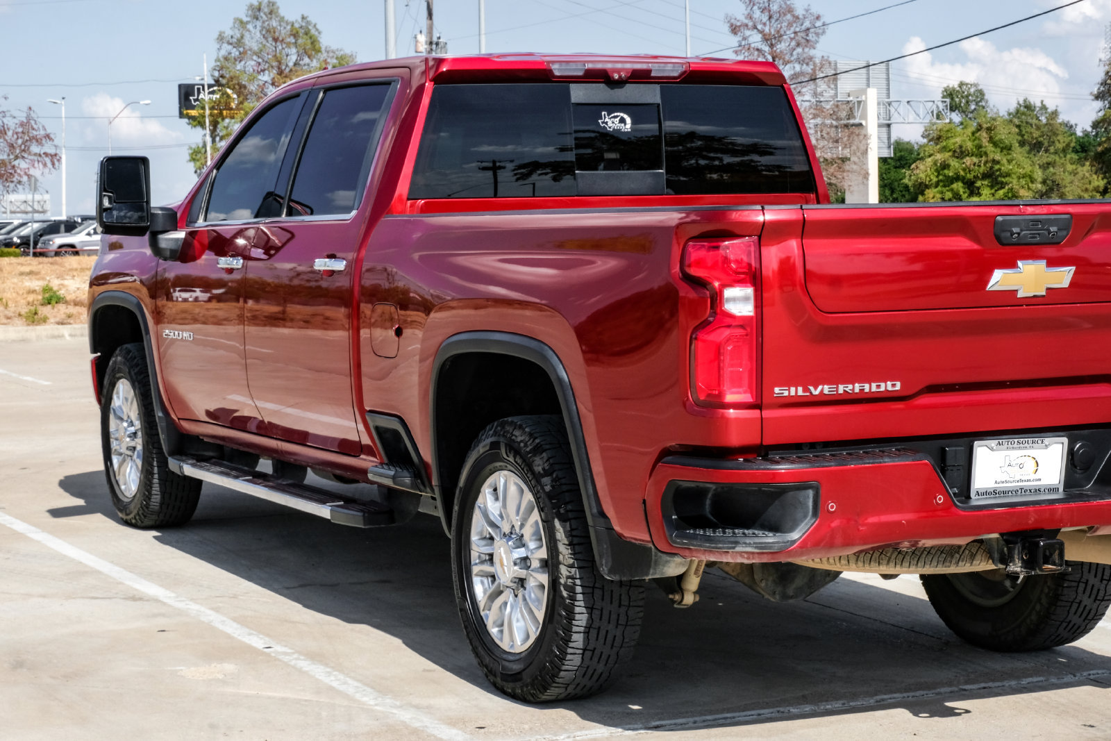 Used 2023 Chevrolet Silverado 2500 High Country w/ Technology Package AWD/4WD image 14