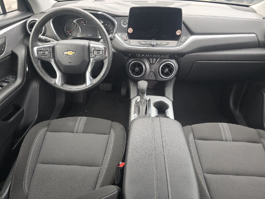 Used 2025 Chevrolet Blazer LT AWD/4WD image 19