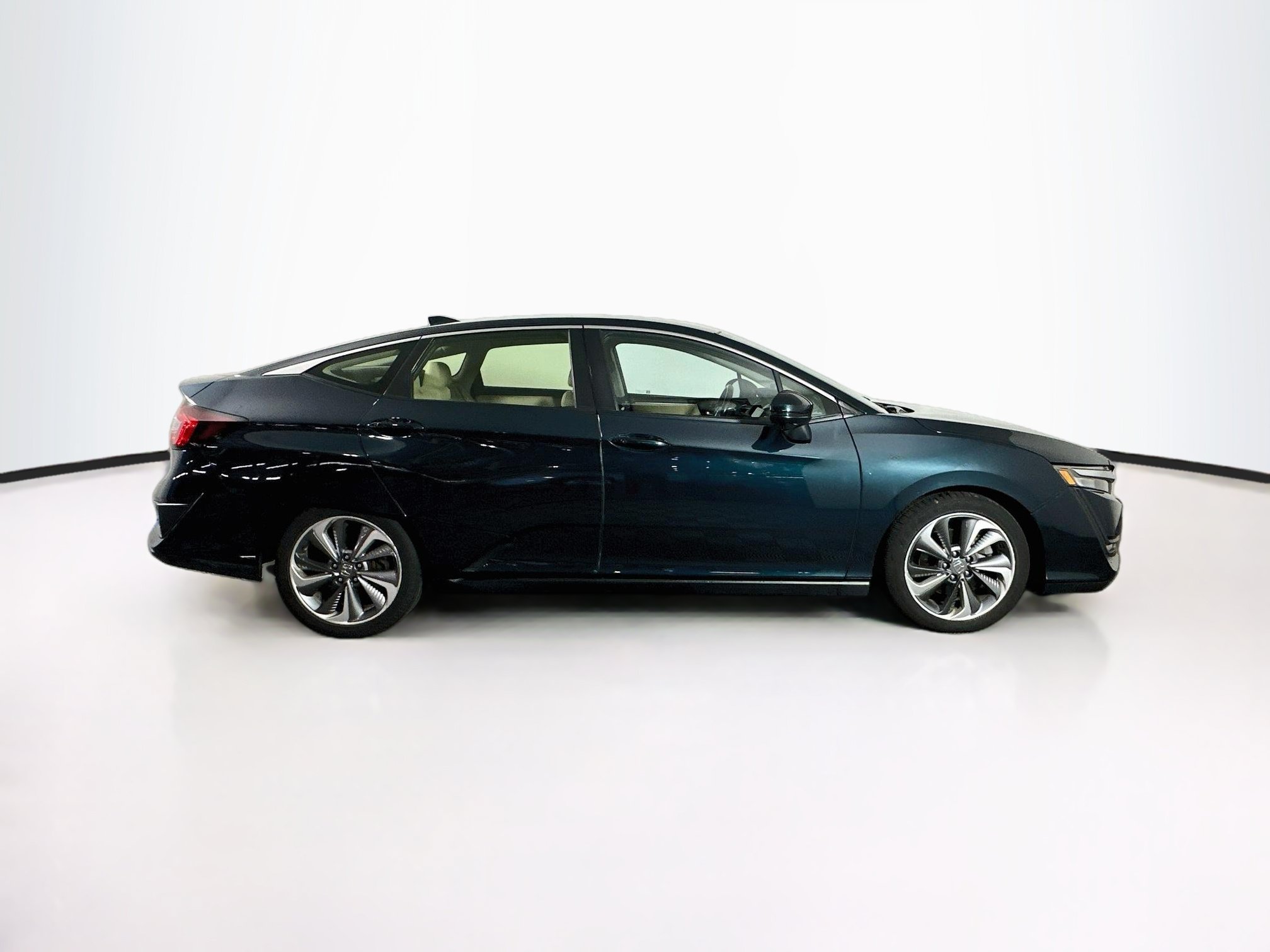Used 2018 Honda Clarity Touring image 10