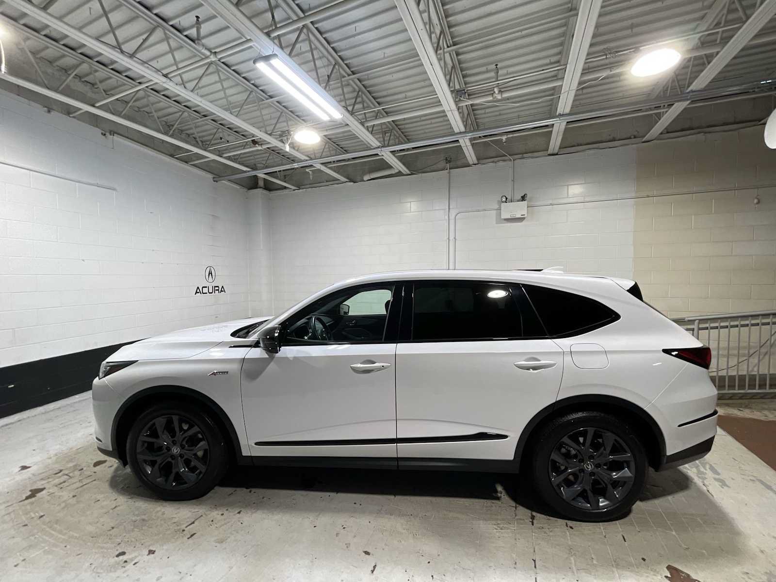 Certified 2024 Acura MDX A-Spec AWD/4WD image 3
