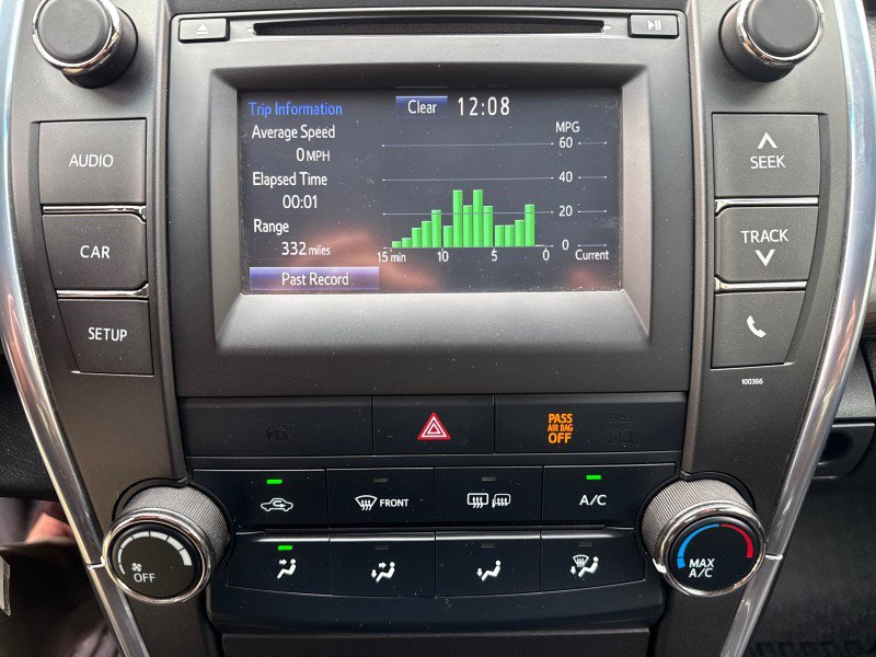 Used 2015 Toyota Camry LE FWD image 24