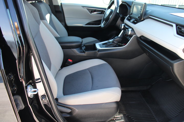 Certified 2022 Toyota RAV4 XLE image 21