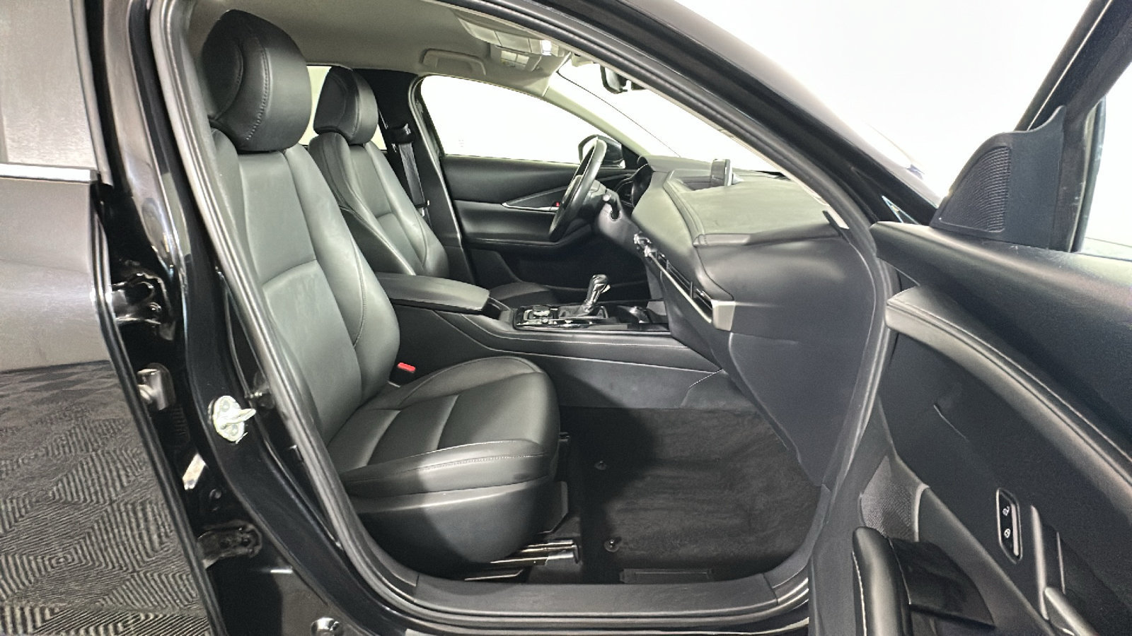 Used 2024 MAZDA CX-30 AWD 2.5 S w/ Select Sport Pkg image 34