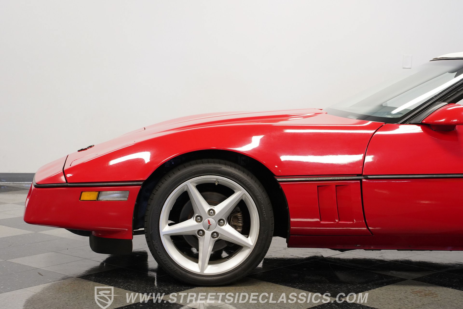 Used 1989 Chevrolet Corvette Convertible RWD image 23