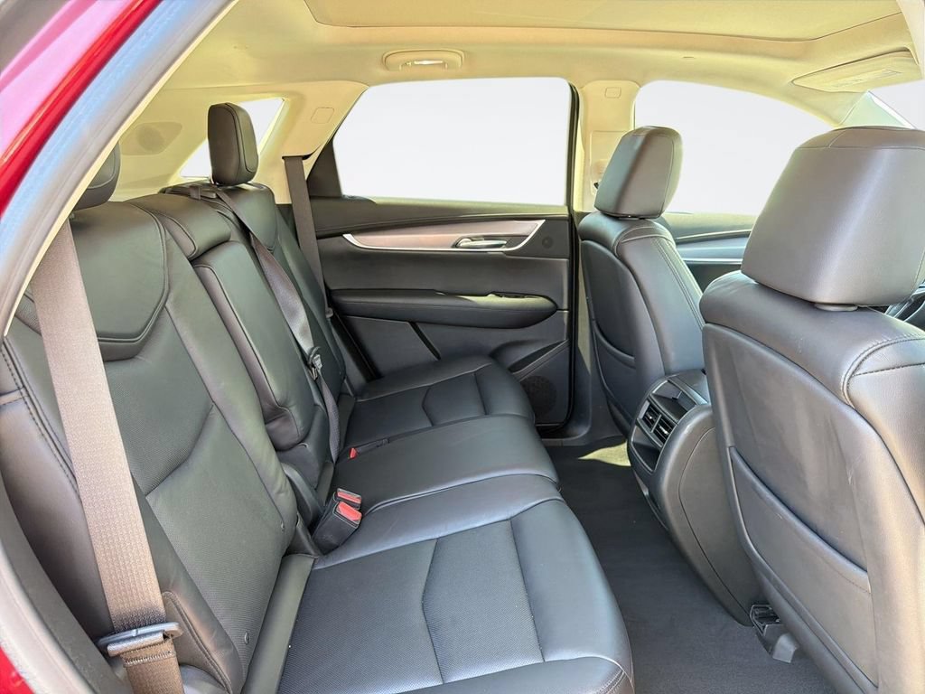 Used 2017 Cadillac XT5 Luxury w/ Driver Awareness Package FWD image 30