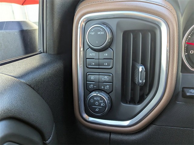 Used 2022 Chevrolet Silverado 3500 High Country image 30