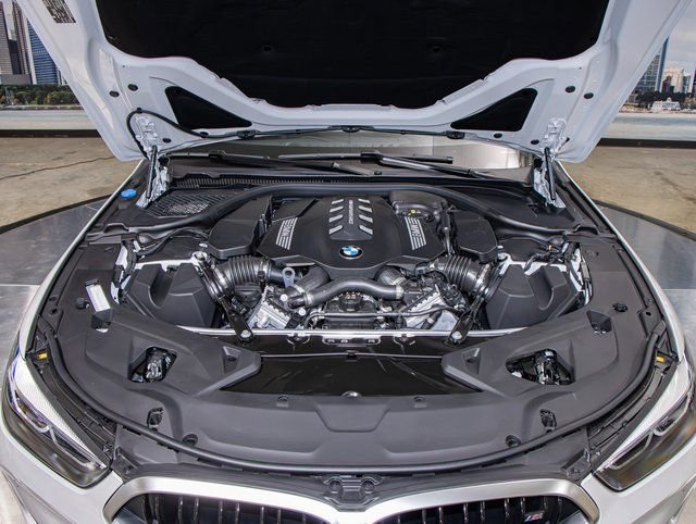 Used 2026 BMW M850i xDrive Coupe image 5