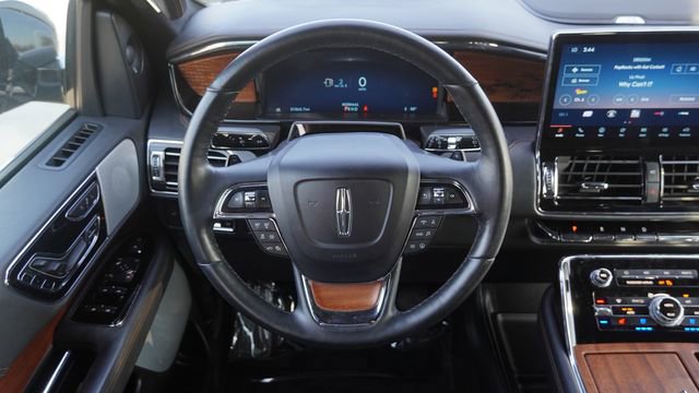 Used 2023 Lincoln Navigator Black Label image 18
