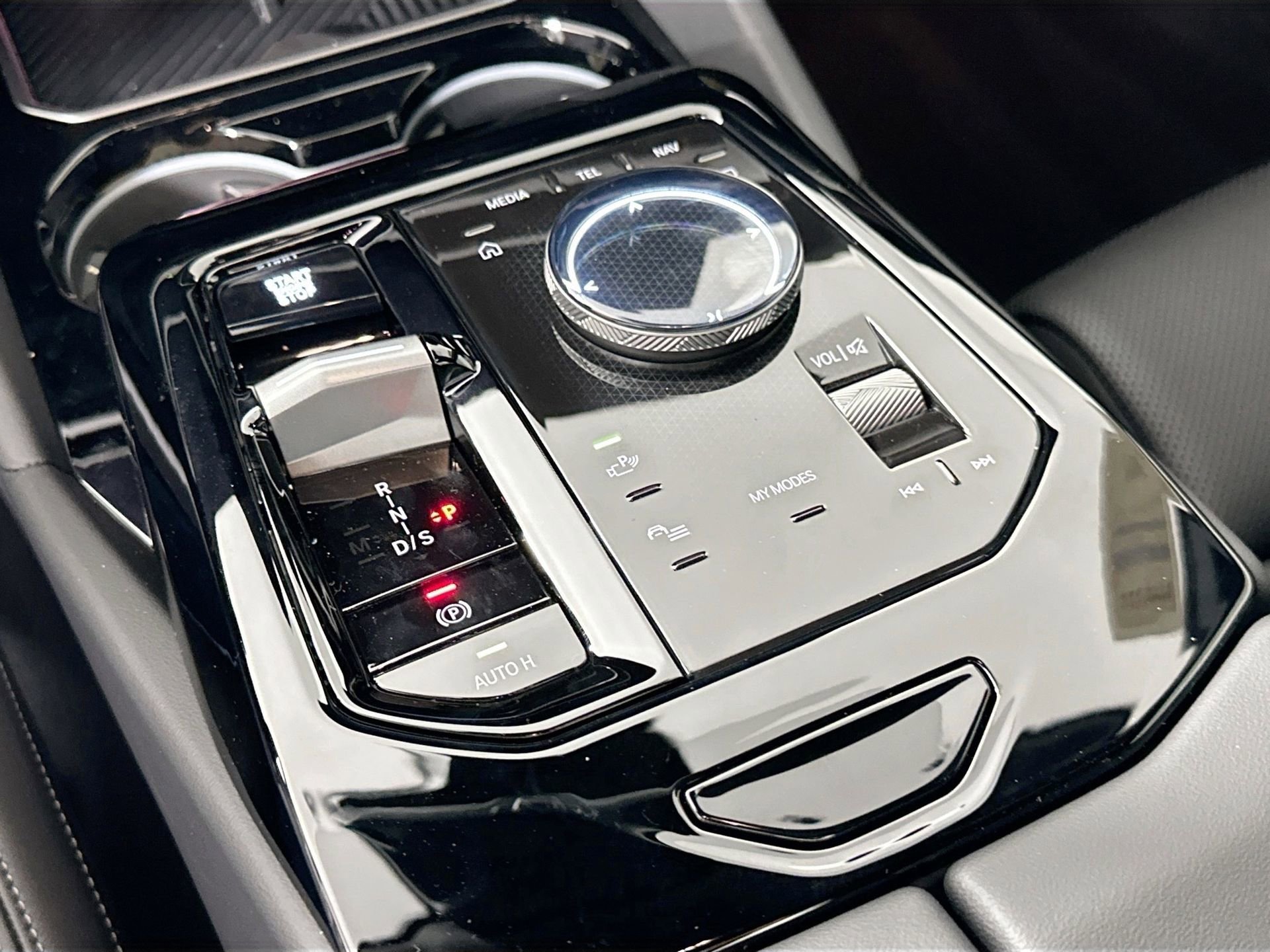 Used 2025 BMW 530i image 10