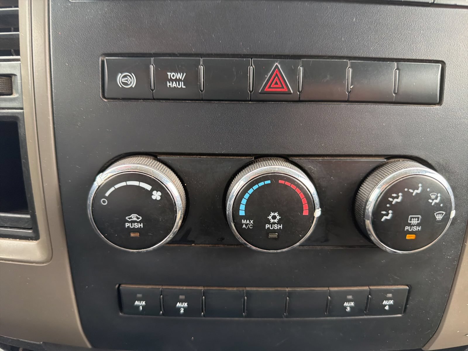Used 2012 RAM 3500 ST w/ ST Decor Group AWD/4WD image 18
