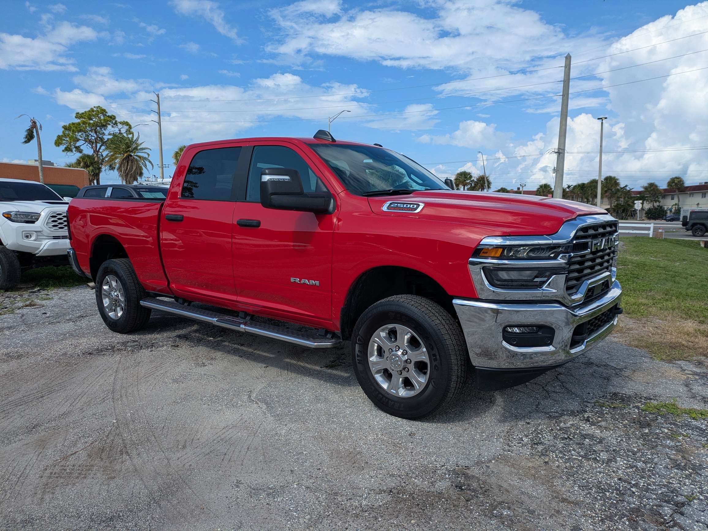 Used 2026 RAM 2500 Big Horn AWD/4WD image 2