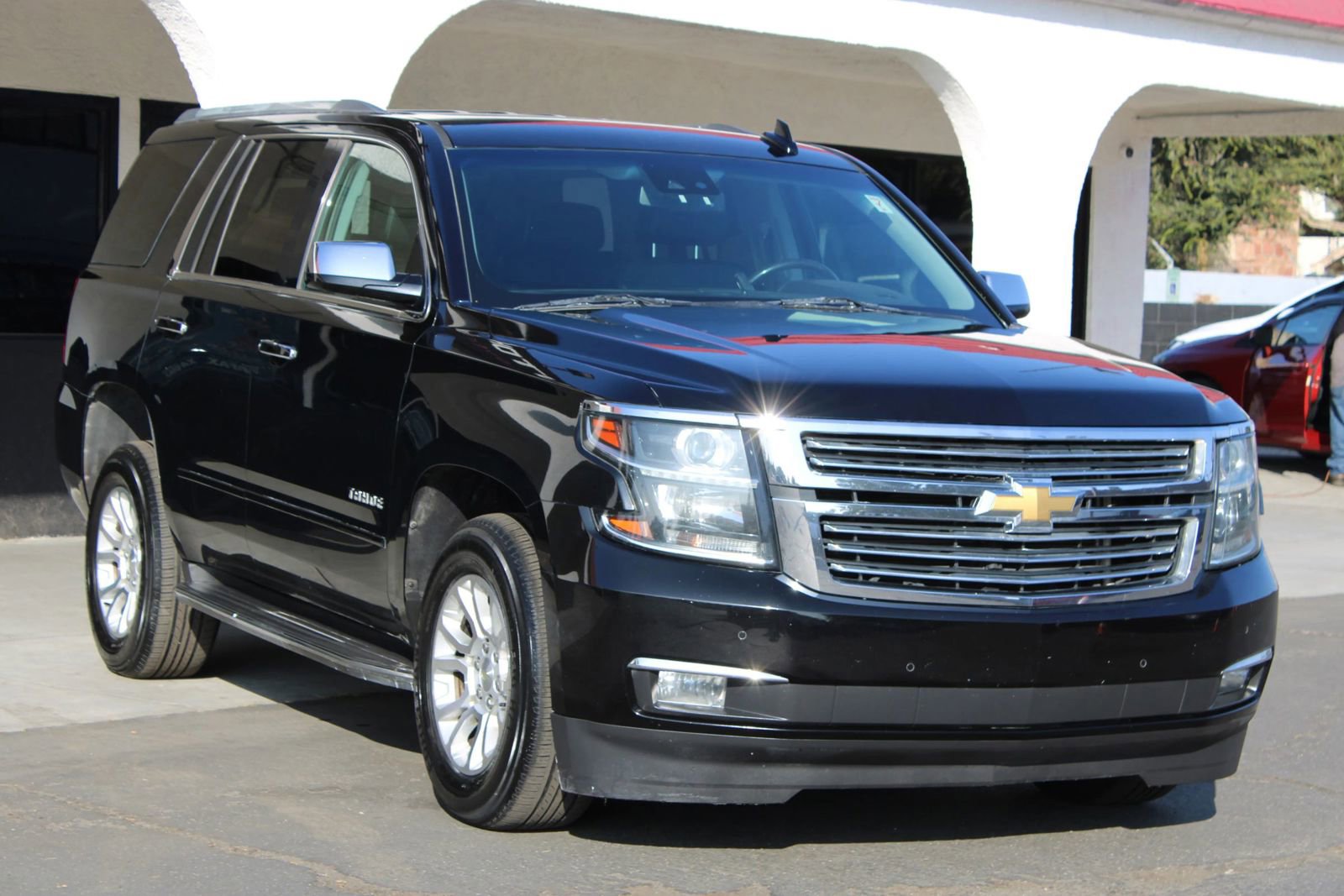 Used 2018 Chevrolet Tahoe Premier image 2